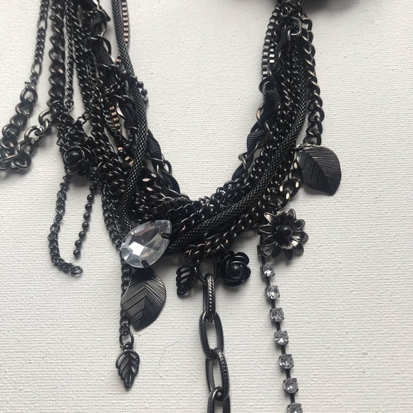 Black bauble statement necklace - Picture 2 of 4